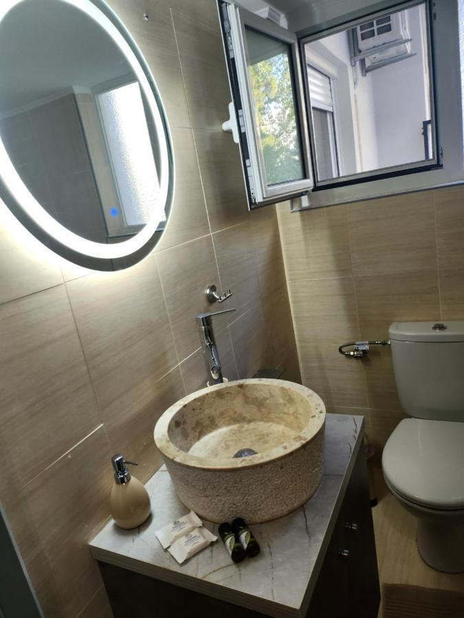 Small Luxury Apartment أنافيسوس المظهر الخارجي الصورة